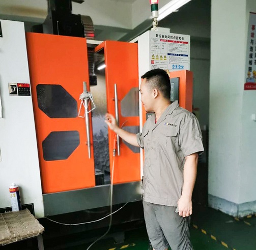 1620727363146863.jpg 電腦鑼機(jī)器加工.jpg